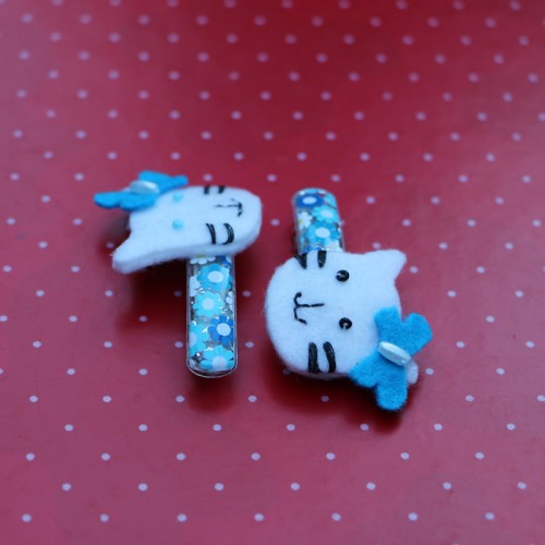 Light blue hello kitty felt hair pins