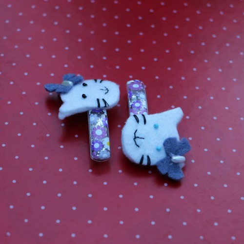 Blue hello kitty felt hair pins